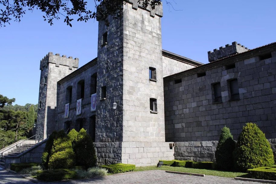 Château Lacave, Brazil
